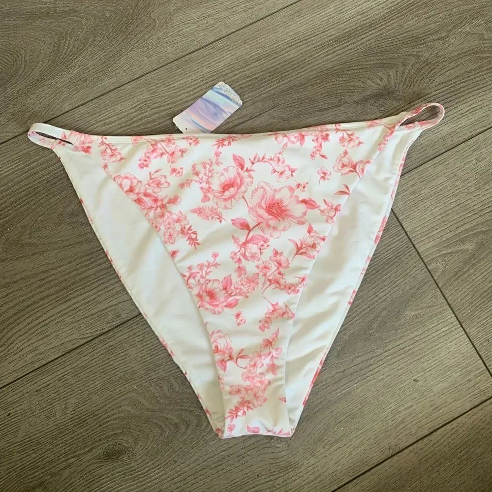 Forever 21 bikini bottom very beautiful floral print